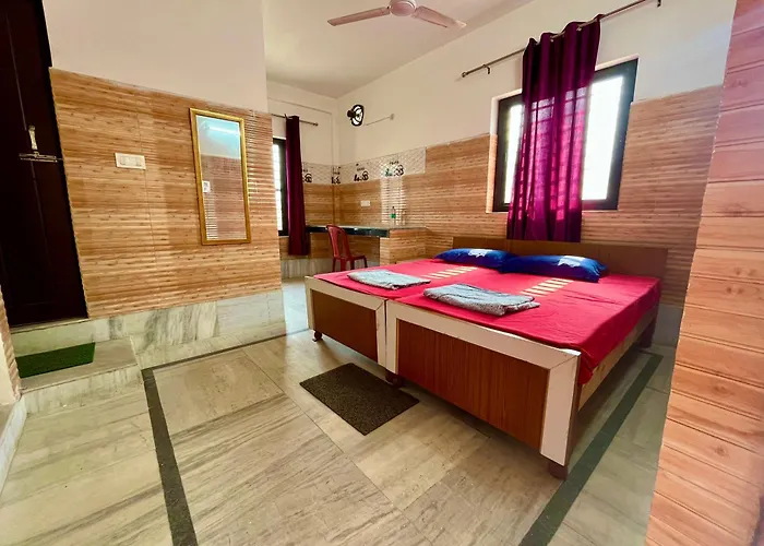 Laxmi Lodge Rishikesh